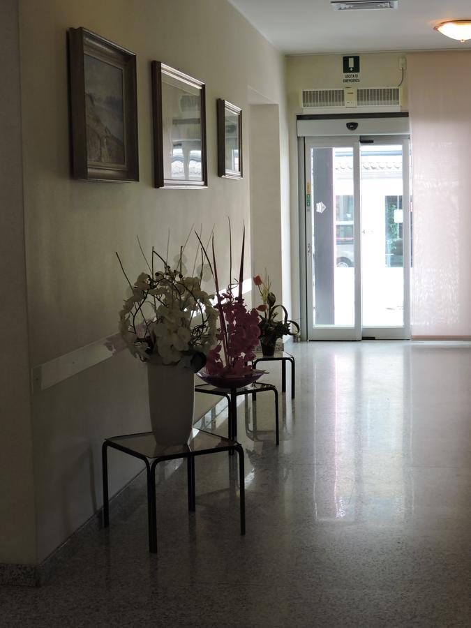 Albergo Sabrina 里米尼 外观 照片