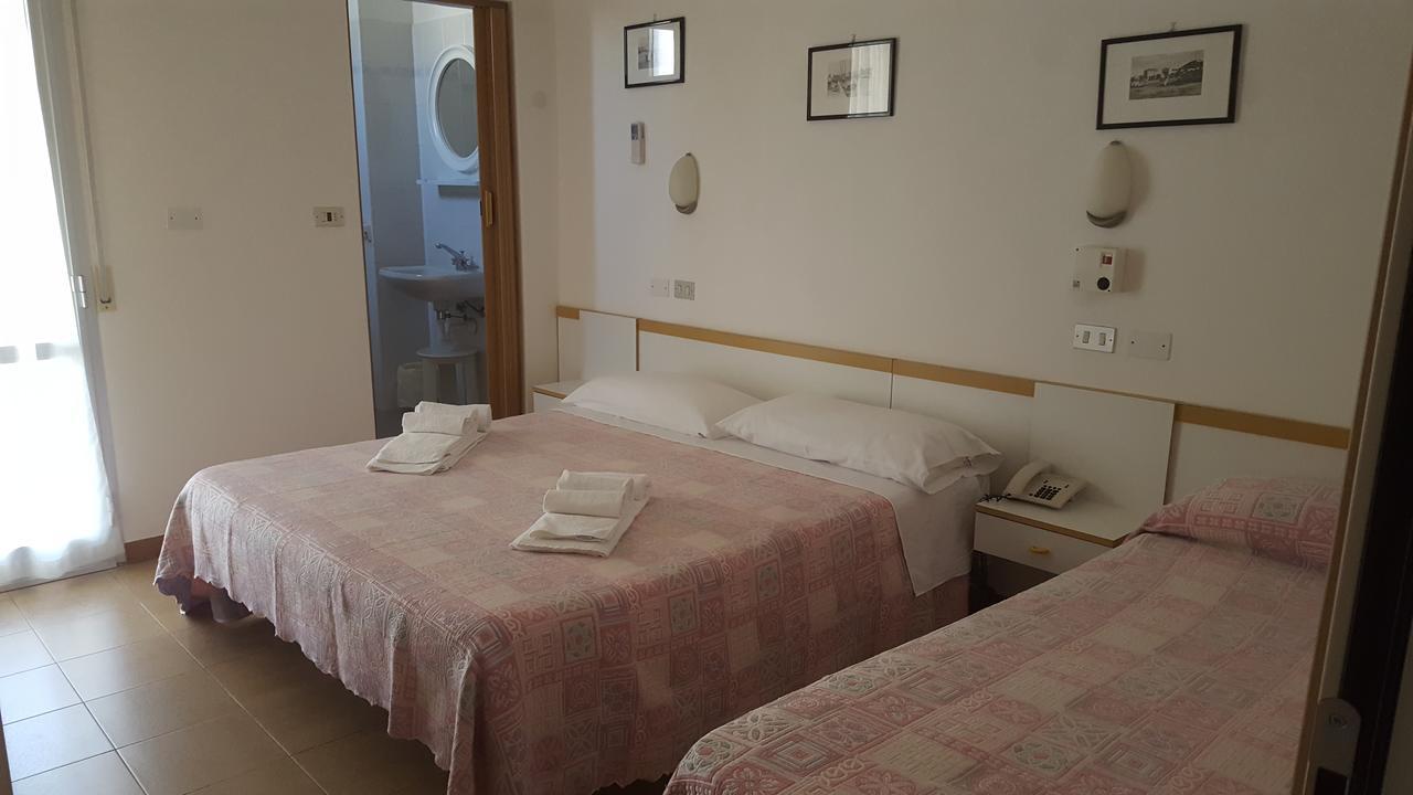 Albergo Sabrina 里米尼 外观 照片