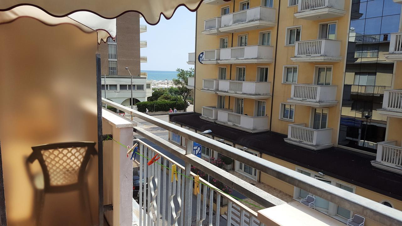 Albergo Sabrina 里米尼 外观 照片