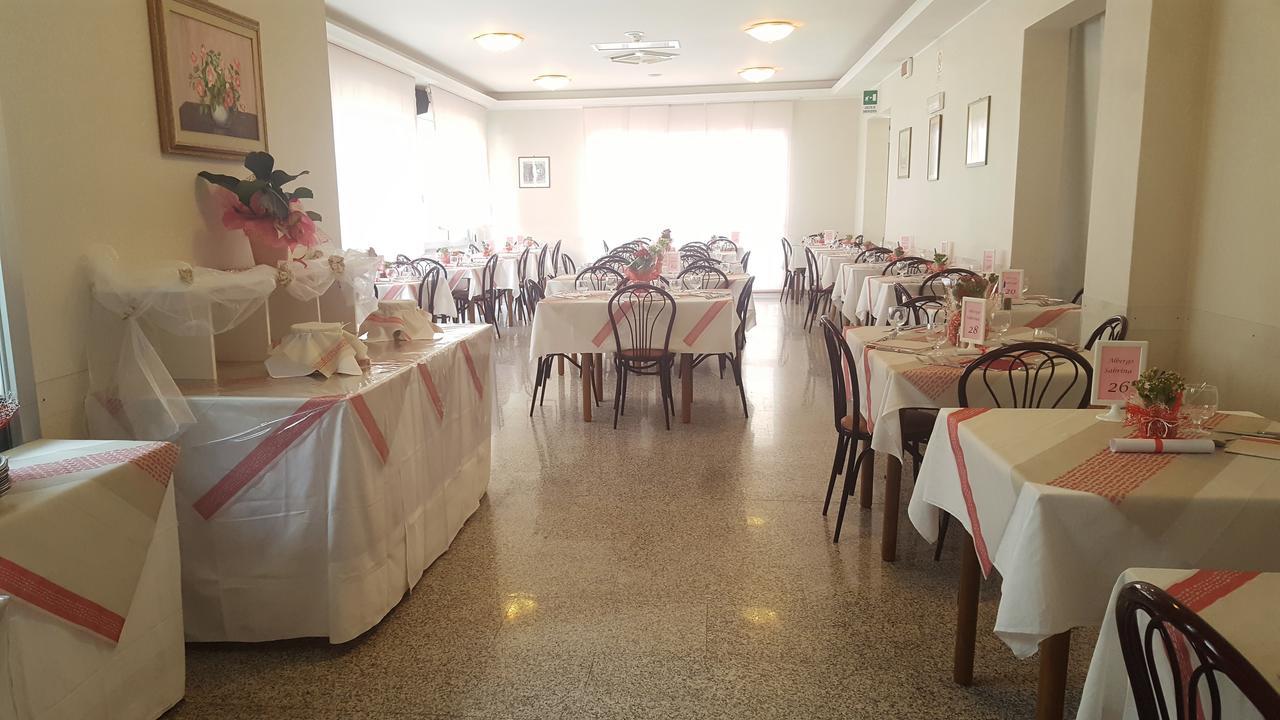 Albergo Sabrina 里米尼 外观 照片